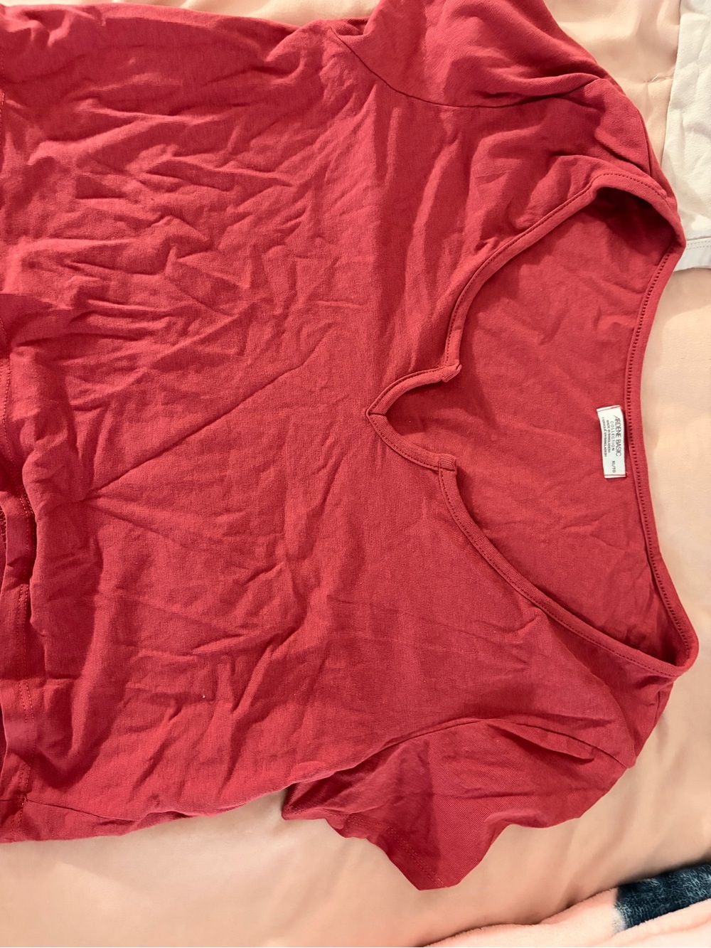 Simple V-Neck Tee in Rose Red